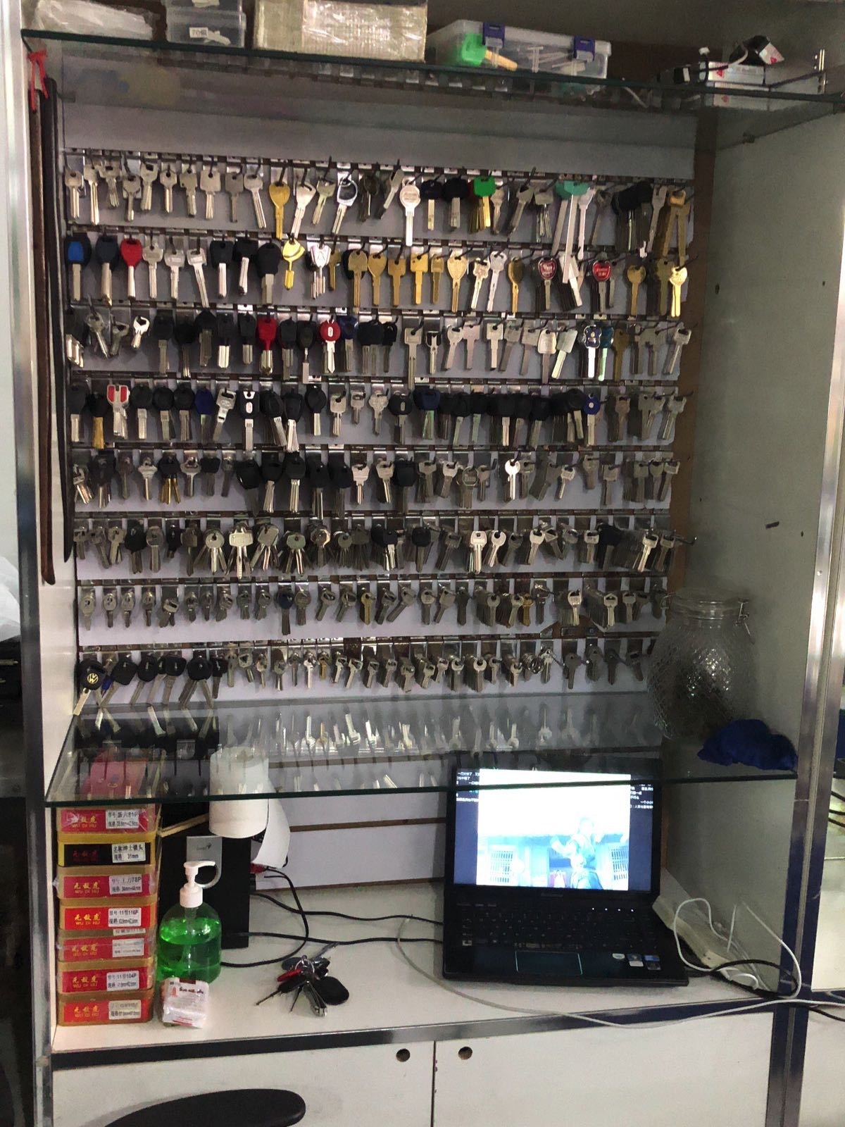 江林开锁汽车钥匙