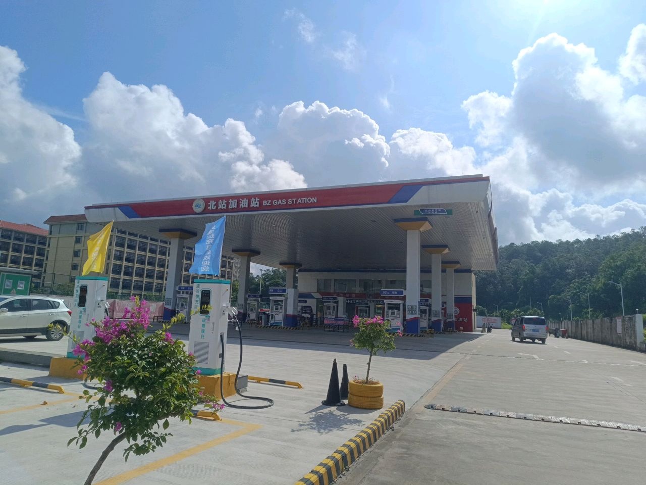 钦州市北站加油站