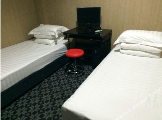 东鑫旅馆(灯塔建材市场店)