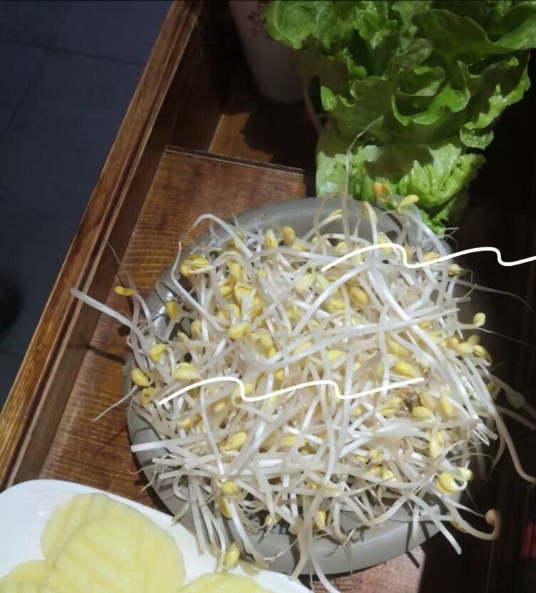邱府地锅鸡铁锅炖(江南明珠店)