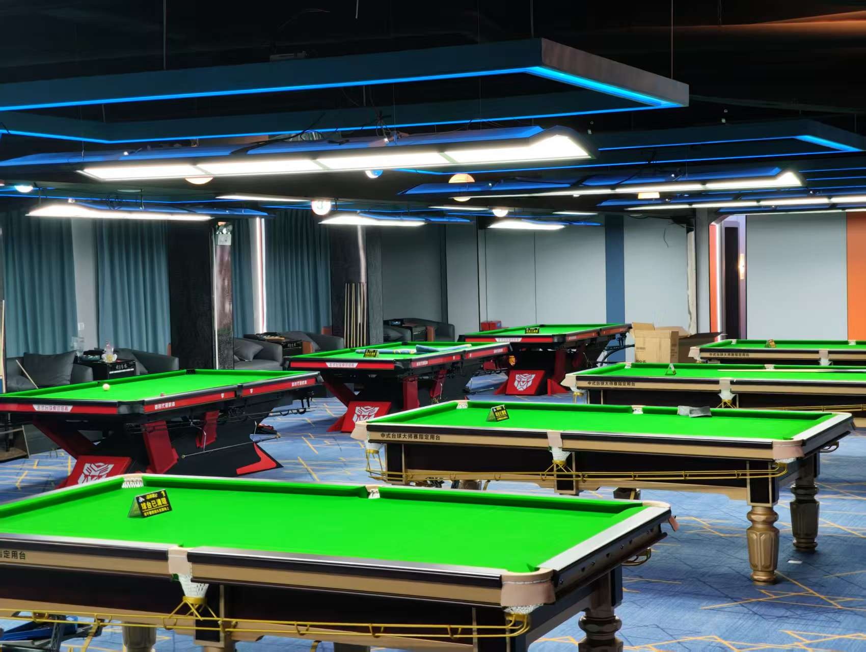 胡8桌球棋牌俱乐部