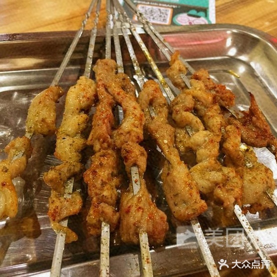 张氏鲜羊烧烤海鲜大排档(彩虹湖店)