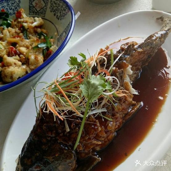 老湘亲酒家(香耕苑店)