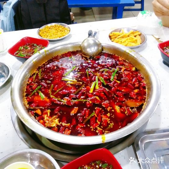老顾客冷锅鱼(中和店)
