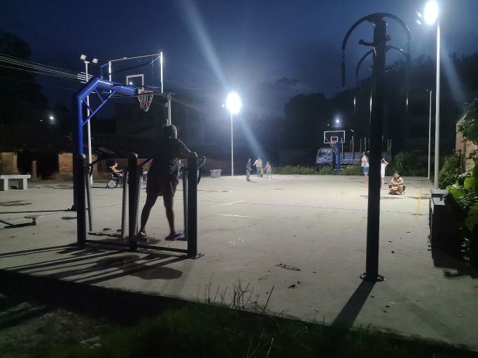 双灯新村灯光球场