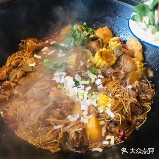 东北苑家铁锅炖(恒和家园店)