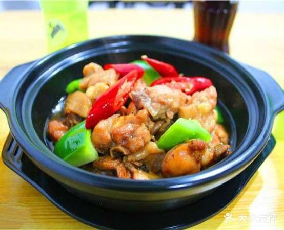 黄闷鸡饭(大学路店)