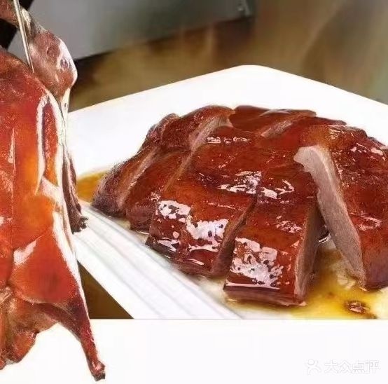 则皇鹅烧味粤唿隆袱餐厅