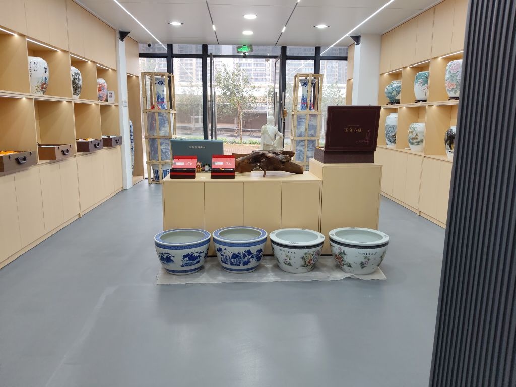 中国瓷·醴陵釉下五彩高端瓷器专营店