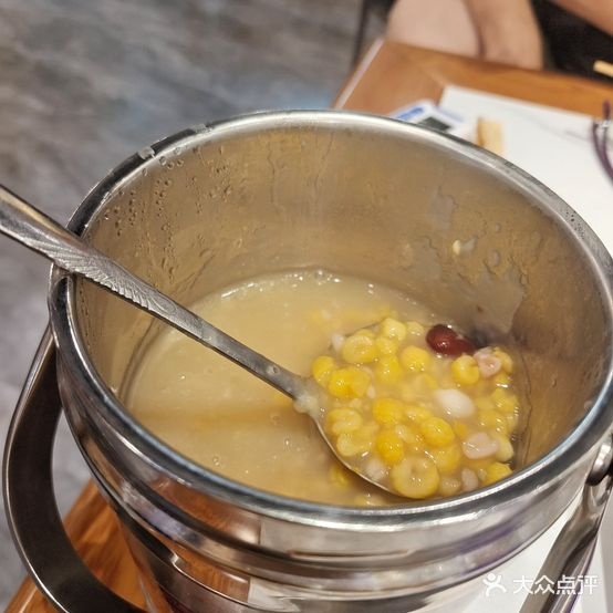 灶福烀饼铁锅炖人