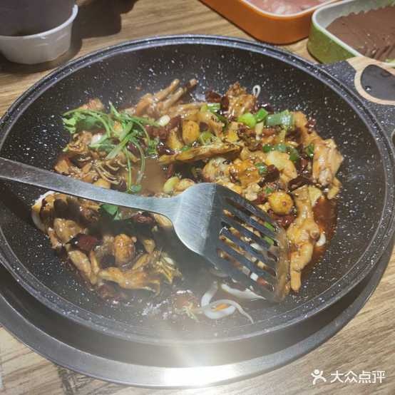 蛙小虾(红安盛地广场店)