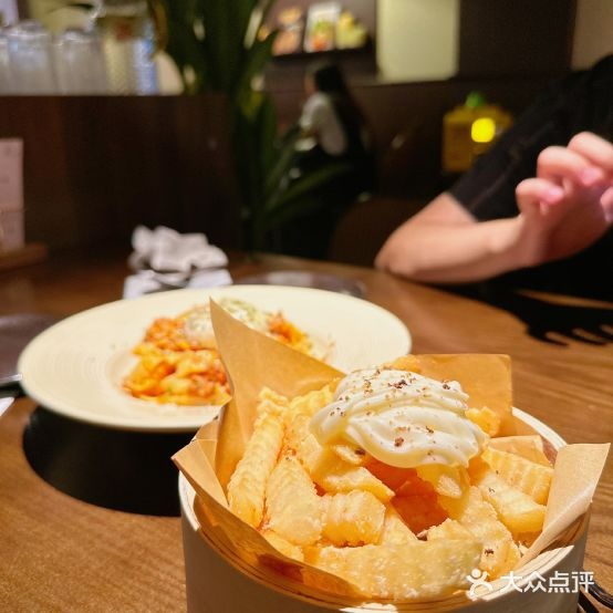 西西梨CherryChill Bistro西餐厅