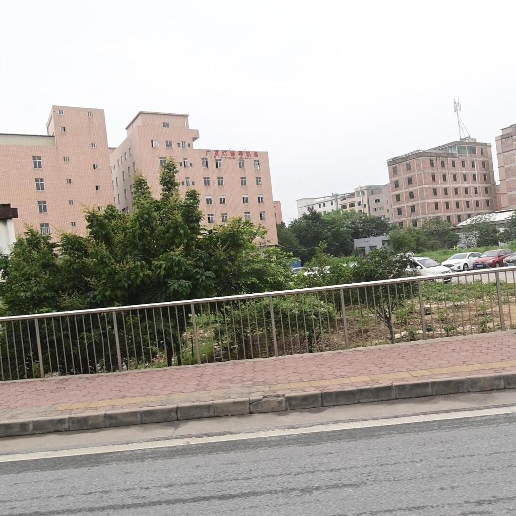 广发灯饰导轨条