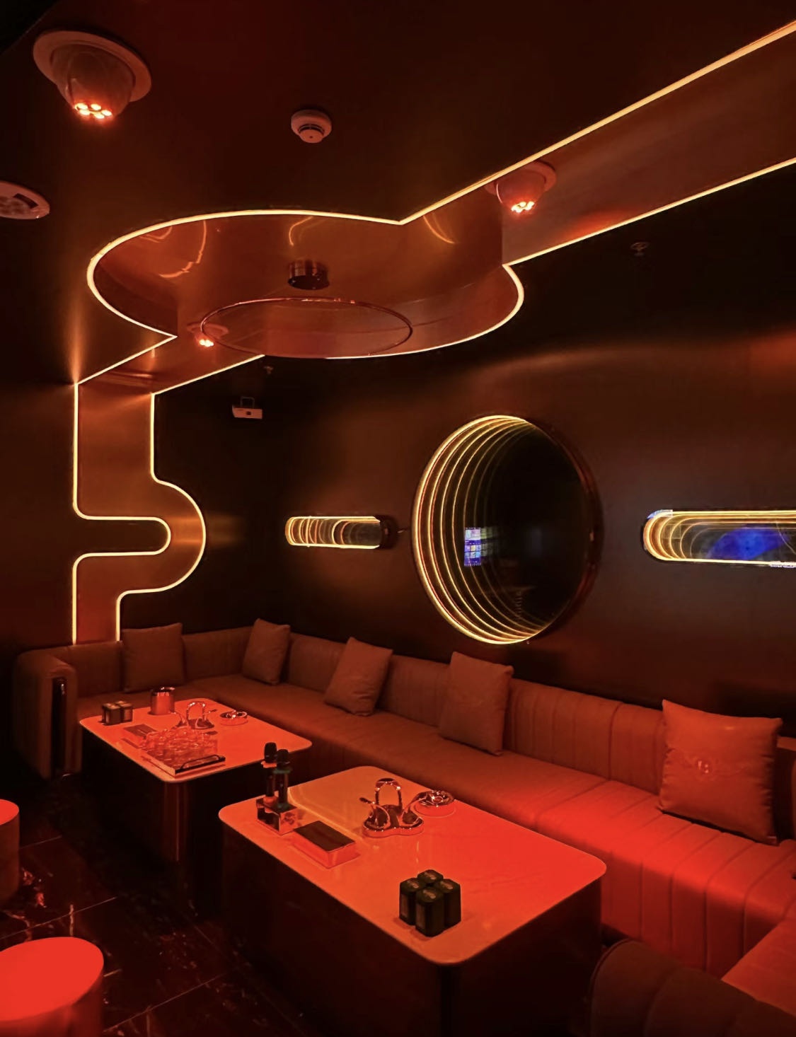 波士莱KTV国际俱乐部