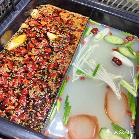 叁胖砂锅串…串(柏树林小区店)
