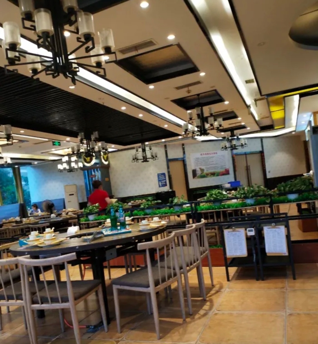 潮牛惠·涮烤养生馆(盛世上江城店)