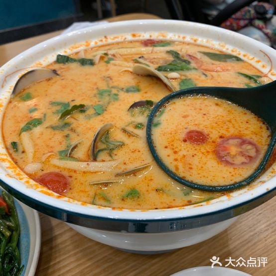 泰越鼎胜融合·简餐(新华城店)