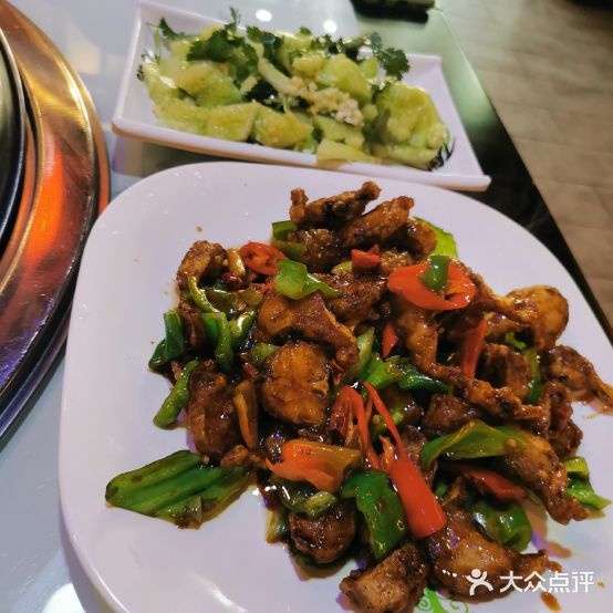 王阿婆东北烧烤铁锅炖(洪都店)