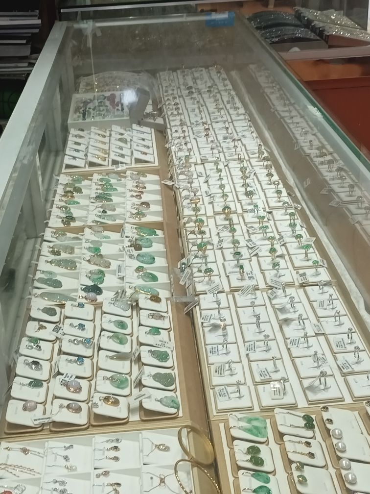 阿猪仔小庄珠宝店