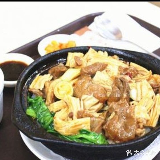食得乡煲仔饭