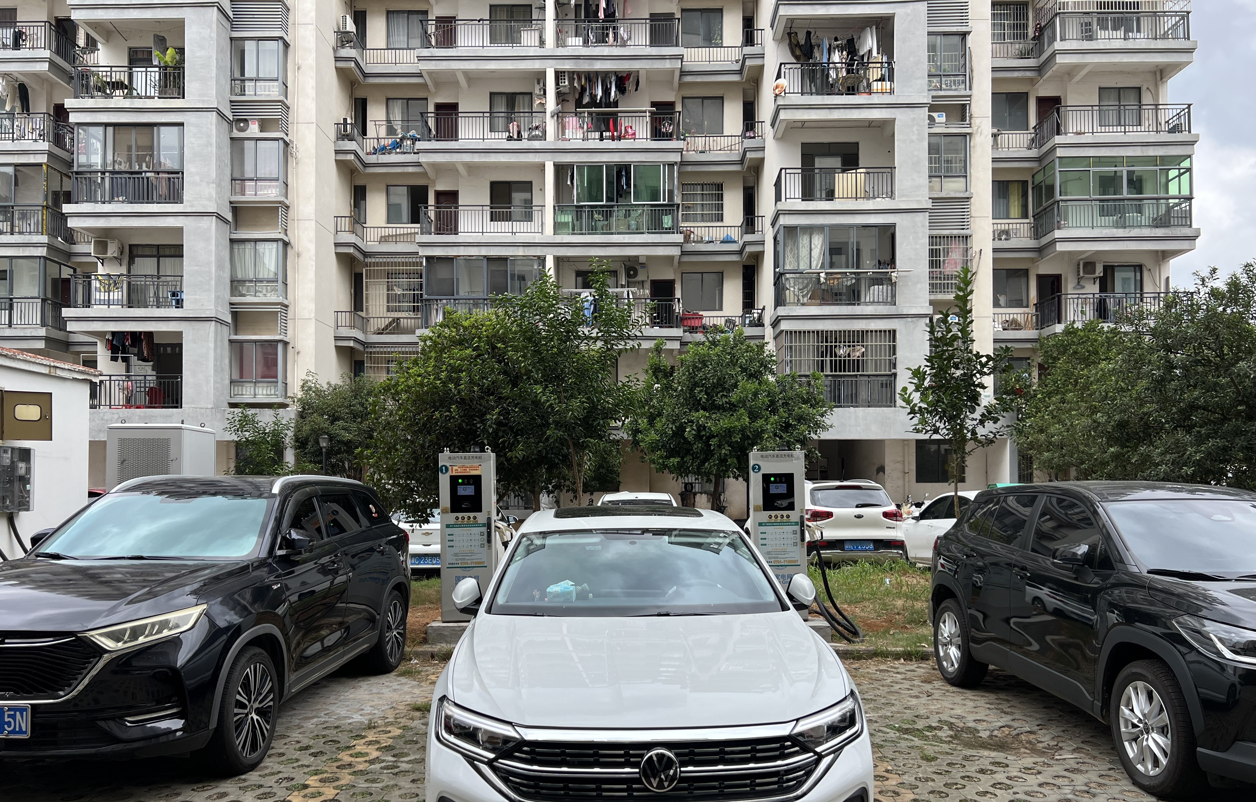 国家电网充电站(江西省鹰潭市高新区白露街道金帝花园公共充电站)