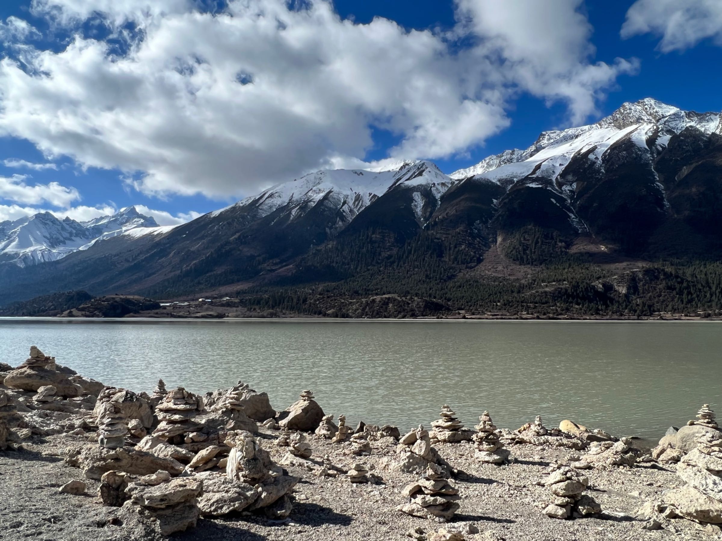 然乌湖免费观景台