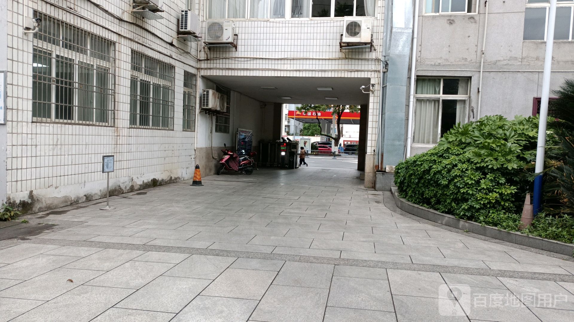 劳动大厦停车场-出入口