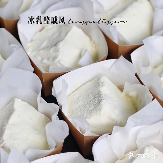 良时烘焙蛋糕·美食庭院(万吉广场店)