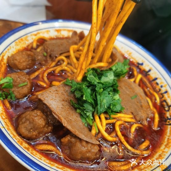 十里乡牛肉丸子面(食品街店)
