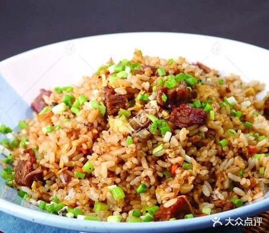 鑫家邻客家菜(晟龙丽景时代店)