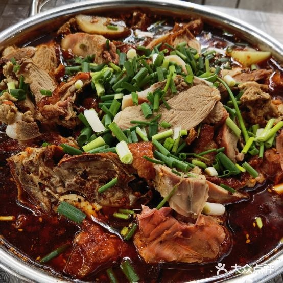 钢一区五妹烤鸭