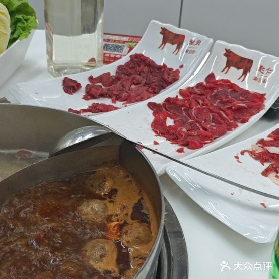 潮旺鲜切牛肉火锅(三十铺六店)