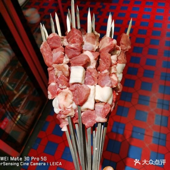菲比Q牛羊肉自助火锅坊