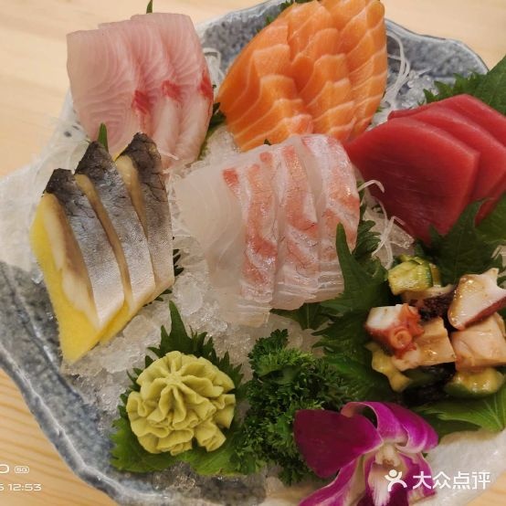 芮山·盛馔(韩国街店)