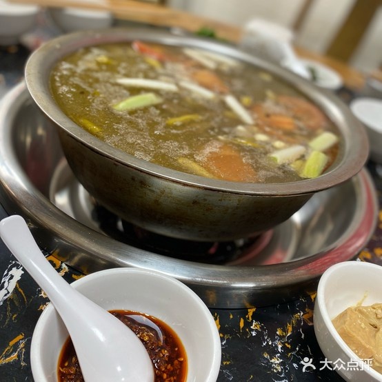 熊鸭子汤锅(苍龙大厦店)
