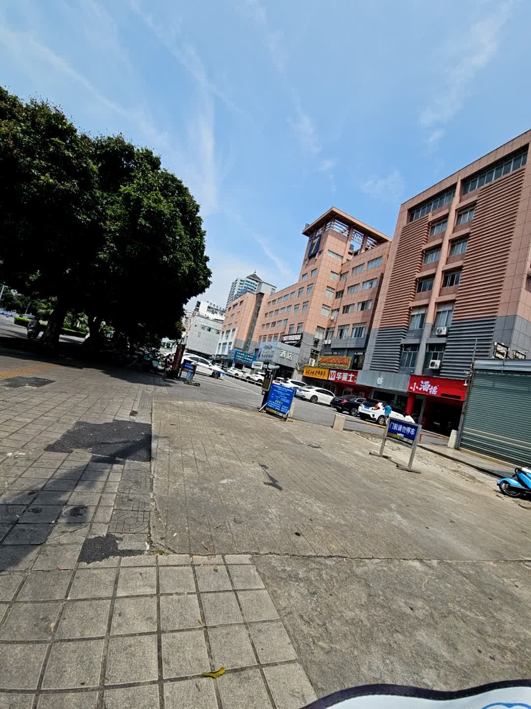 小酒摇精酿酒馆(北海启东店)