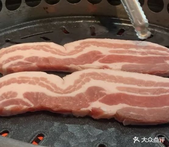 芜花三层烤肉(台东店)