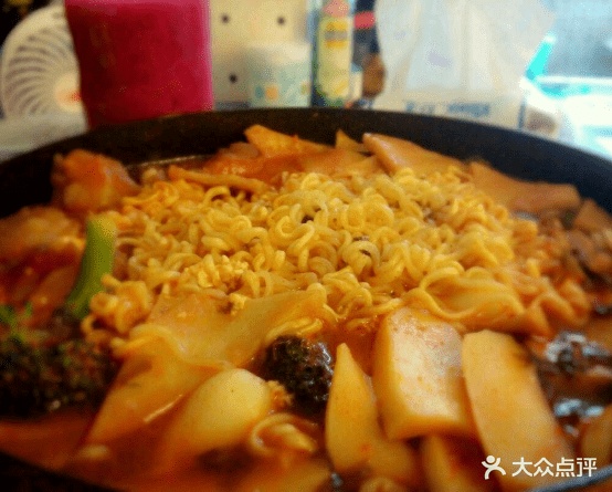 阿姨家石锅拌饭泡菜活过