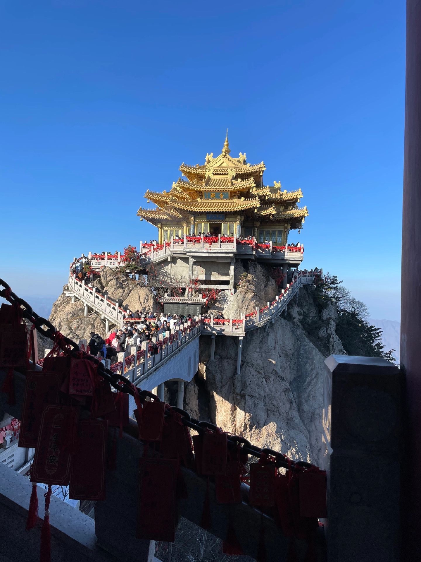 丹凤凤冠山石窟