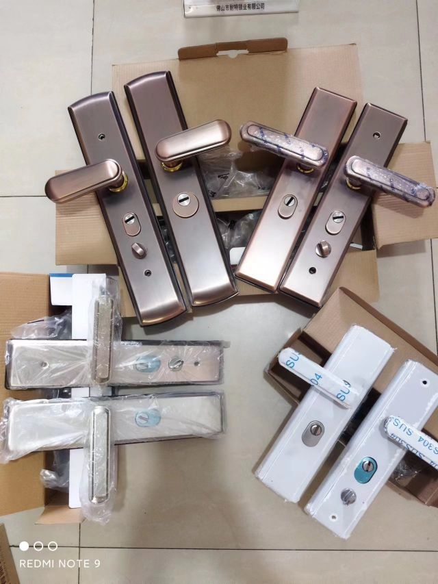 配钥匙换锁汽车钥匙