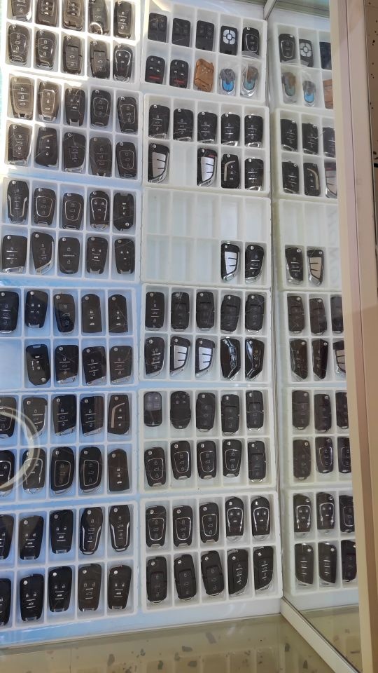 马师傅开锁配汽车民用钥匙