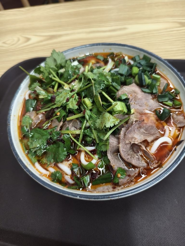 沈记羊肉粉霞姐小吃店