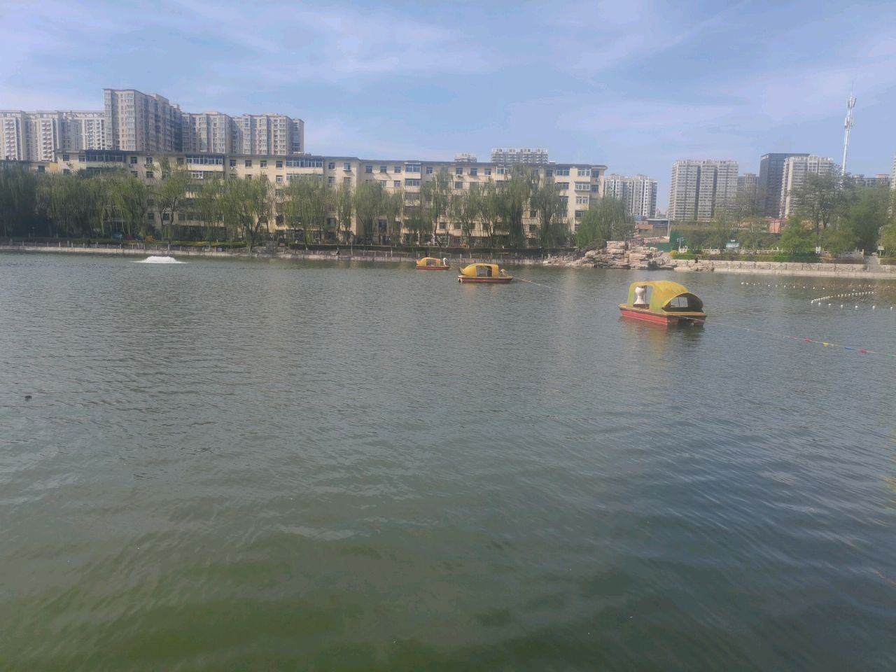 龙潭北湖
