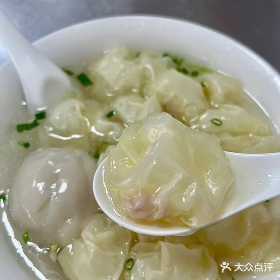 仨宝馄饨(拂晓壹号店)