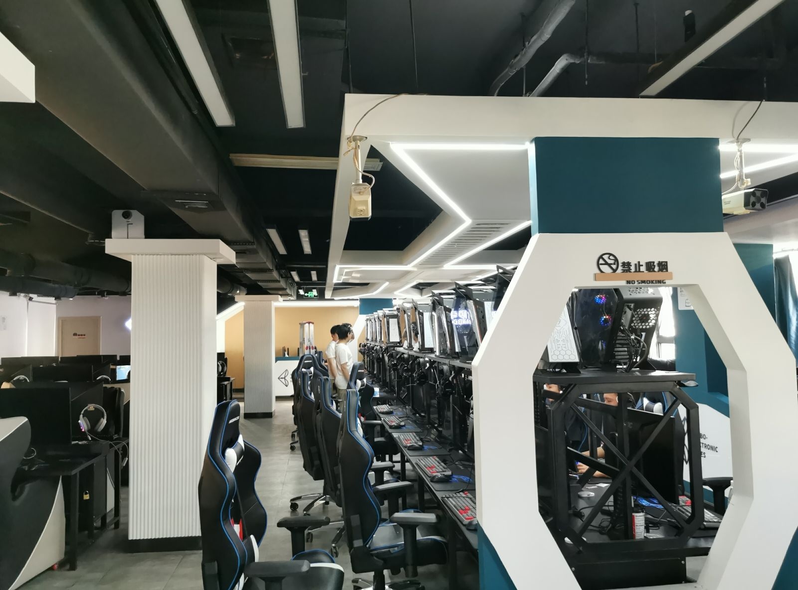 兰博点竞(白欣路店)