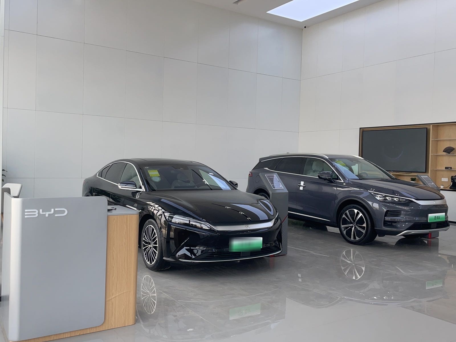 比亚迪汽车王朝网(东和鸿奕经七路城市展厅)